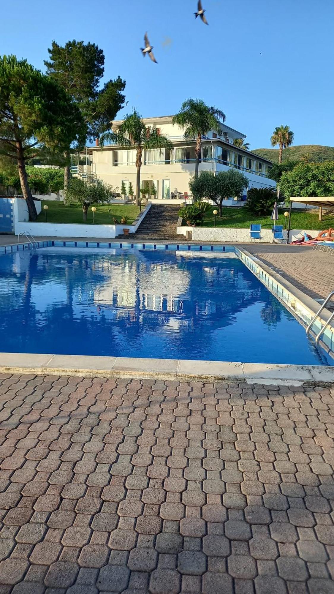 Hotel La Tombola Agropoli Exterior photo