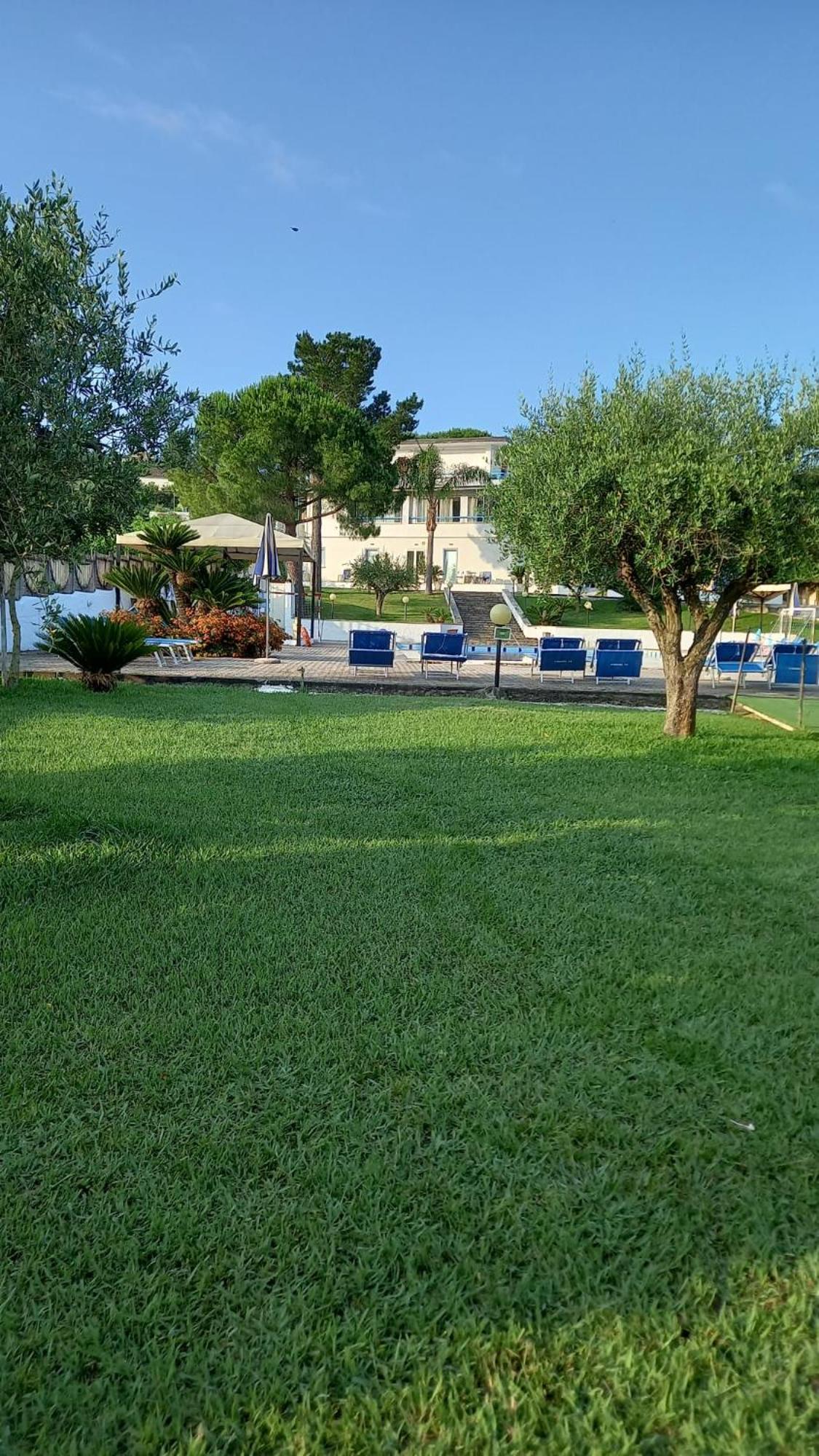 Hotel La Tombola Agropoli Exterior photo